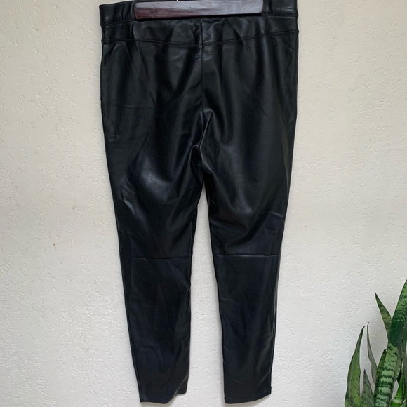 Moto Black Vegan Leather Leggings
Free People - Picture 5 of 12